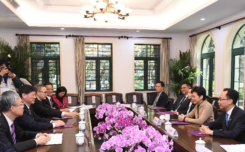 The Chief Executive, Mrs Carrie Lam, visited Nanjing University today (November 3). Photo shows Mrs Lam (second right) meeting the Secretary of the Nanjing University CPC Committee, Mr Hu Jinbo (second left), and the President of Nanjing University, Professor Lyu Jian (first left). The Secretary for Constitutional and Mainland Affairs, Mr Patrick Nip (first right), also attended.
