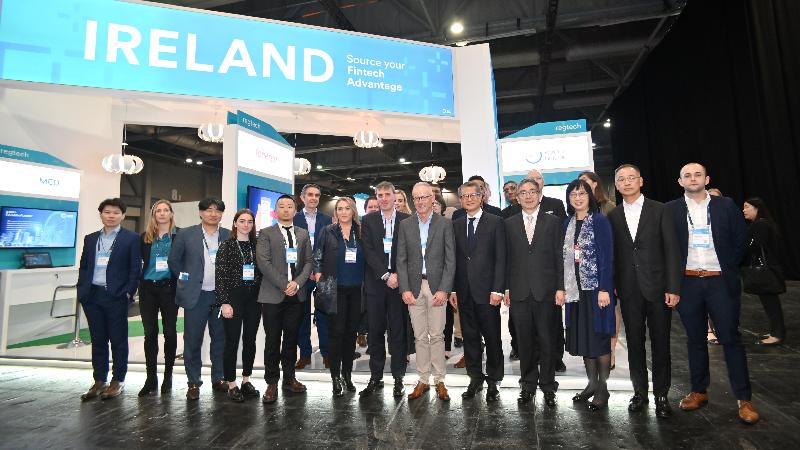 The Financial Secretary, Mr Paul Chan, attended the opening of Hong Kong Fintech Week 2019 this morning (November 6). Photo shows Mr Chan (front row, fifth right) and the Secretary for Financial Services and the Treasury, Mr James Lau (front row, fourth right), with other guests at the Ireland Pavilion at the exhibition.