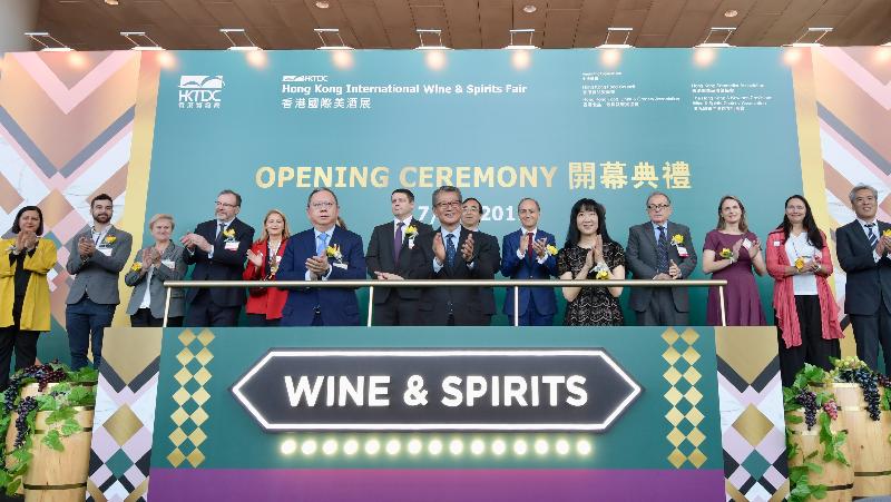 The Financial Secretary, Mr Paul Chan, attended the opening ceremony of the Hong Kong International Wine & Spirits Fair 2019 at the Hong Kong Convention and Exhibition Centre today (November 7). Photo shows (first row, from left) the Chairman of the Hong Kong Trade Development Council (HKTDC), Dr Peter Lam; Mr Chan; the Executive Director of the HKTDC, Ms Margaret Fong; and other guests at the ceremony.