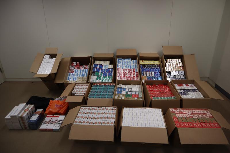 Hong Kong Customs yesterday (November 7) seized about 1 200 kilograms of suspected duty-not-paid water pipe tobacco and 130 000 suspected duty-not-paid cigarettes with a total estimated market value of about $3.5 million and a duty potential of about $3 million at Hong Kong International Airport and Hung Hom. Photo shows the suspected duty-not-paid cigarettes seized at Hung Hom.
