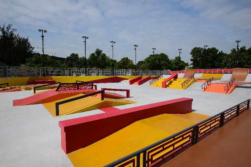 The skatepark in Lai Chi Kok Park under the Leisure and Cultural Services Department has been converted into an international-standard skatepark and opened for public use today (November 9). Photo shows ledges, stairs and rails as diversified street element obstacles.