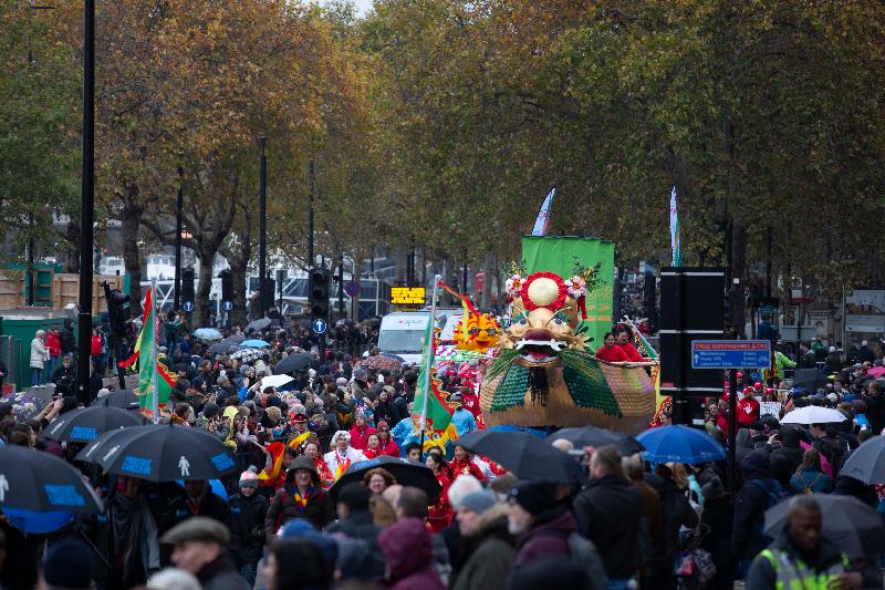 The Hong Kong Economic and Trade Office, London (London ETO), took part in the City of London Lord Mayor's Show on November 9 (London time) with a float celebrating Hong Kong's intangible cultural heritage and featuring an almost full-size boat from the Tai O dragon boat water parade. Picture shows the London ETO entry passing up the Embankment alongside the River Thames.