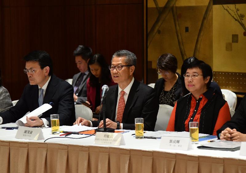 The Mainland and Hong Kong Economic and Trade Co-operation Committee convened its second meeting in Hong Kong today (November 21). Photo shows the Financial Secretary, Mr Paul Chan (front row, centre), speaking at the meeting. Also present are the Secretary for Commerce and Economic Development, Mr Edward Yau (front row, left), and the Permanent Secretary for Commerce and Economic Development (Commerce, Industry and Tourism), Miss Eliza Lee (front row, right).