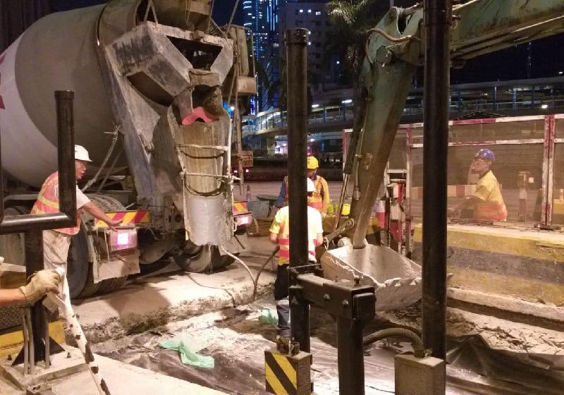 Relevant government departments have deployed around 380 staff to repair at full speed the severely-damaged Hung Hom Cross Harbour Tunnel, aiming for its full re-opening later next week.