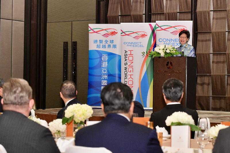 The Chief Executive, Mrs Carrie Lam, attended a dinner hosted by the Hong Kong Special Administrative Region Government for the Ambassador Extraordinary and Plenipotentiary of the People's Republic of China to the Kingdom of Thailand, Mr Lyu Jian, in Bangkok, Thailand, yesterday (November 28). Photo shows Mrs Lam giving welcome remarks before the dinner.