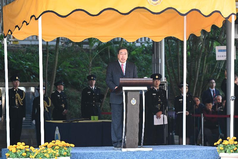 The Correctional Services Department held a passing-out parade at the Staff Training Institute in Stanley today (December 6). Photo shows the President of the Legislative Council, Mr Andrew Leung, delivering a speech to the graduates.