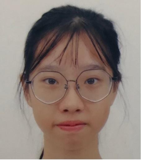 Lo Cheuk-yiu, aged 16, is about 1.65 metres tall, 41 kilograms in weight and of thin build. She has a pointed face with yellow complexion and long black hair. She was last seen wearing a white and blue school uniform, a blue sweater, white socks and black shoes.