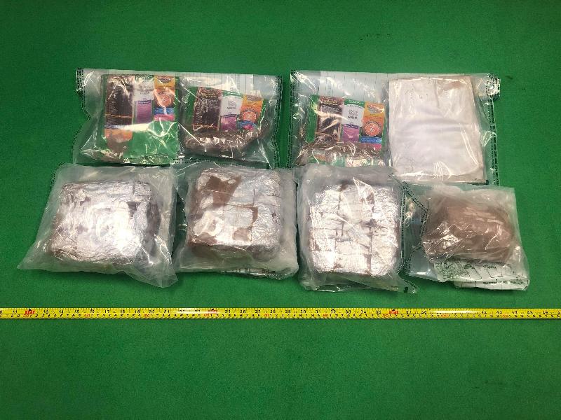 Hong Kong Customs yesterday (December 11) seized about 2 kilograms of suspected methamphetamine and about 1.6kg of suspected ketamine with a total estimated market value of about $2.5 million at Lok Ma Chau Control Point.
