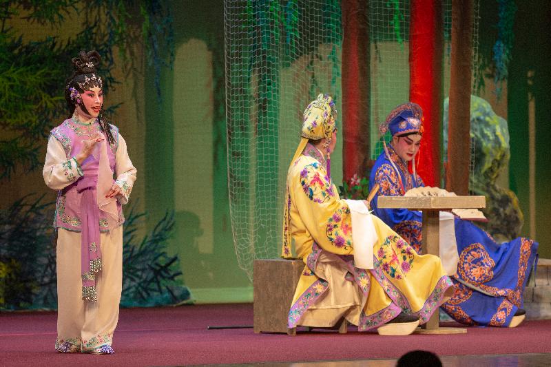 十二月十三日（三藩市時間）於三藩市的粵劇表演。