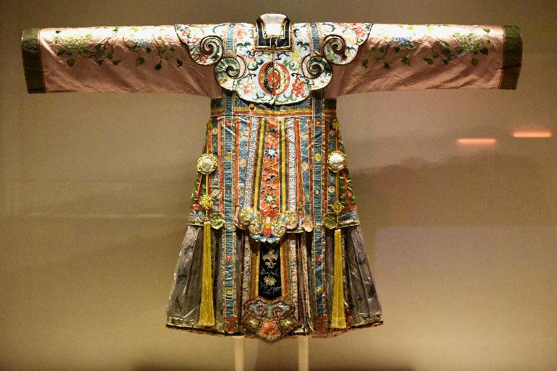 The exhibition "Unlocking the Secrets - The Science of Conservation at The Palace Museum" is being held at the Hong Kong Science Museum from December 14 until March 18, 2020. Picture shows the pastel court robe with satin embroidery of floral sprays, which is in the collection of the Palace Museum. Moisture regaining treatment was used to remove the creases.
