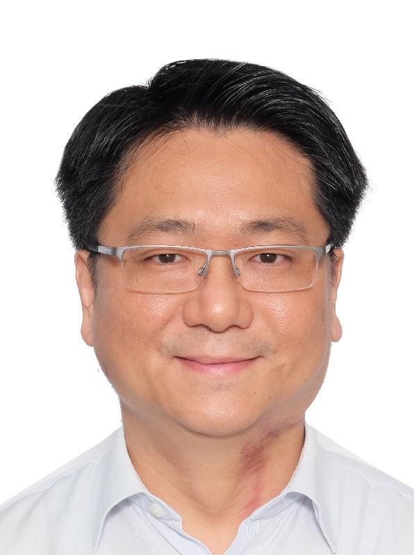 新任南區民政事務專員鄭港涌。