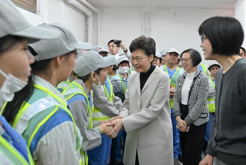 The Chief Executive, Mrs Carrie Lam (fourth left), accompanied by the Secretary for Food and Health, Professor Sophia Chan (second right), visits the Food and Environmental Hygiene Department's contract cleaning workers working in Mong Kok today (January 8), expressing her gratitude for their hard work and relentless efforts for Hong Kong.