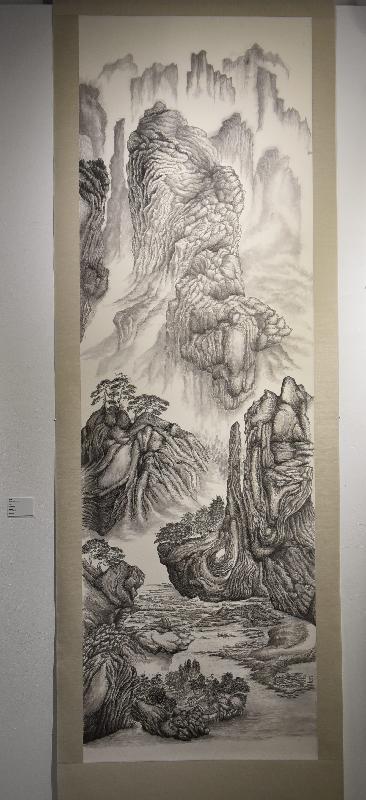 The "Art Specialist Course 2019-20 Graduation Exhibition" will be held from today (January 17) to February 2 at the Hong Kong Visual Arts Centre. Picture shows Art Specialist Course (Ink Painting) graduate Patrick Ng's artwork "Landscape".