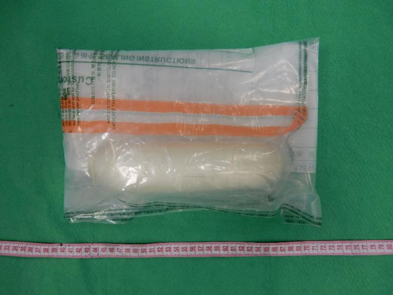 Hong Kong Customs seized a total of about 3.5 kilograms of suspected heroin and about 810 grams of suspected cocaine with an estimated market value of about $3.6 million in total at Hong Kong International Airport yesterday (March 9) and today (March 10). Photo shows some of the suspected cocaine seized.