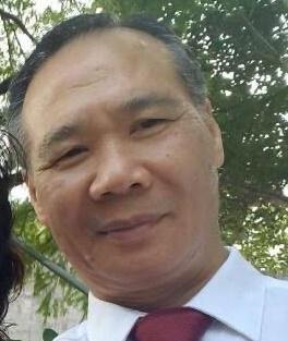 Leung Siu-lam, aged 64, is about 1.8 metres tall, 63 kilograms in weight and of medium build. He has a round face with yellow complexion and short greyish-white hair. He was last seen wearing a blue jacket, black trousers and blue sports shoes.