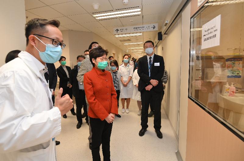 The Chief Executive, Mrs Carrie Lam (second left) visited the North Lantau Hospital this afternoon (March 19) to learn about the preparation work of the HA to set up a test centre there.