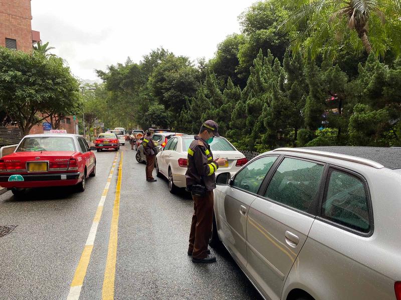 Sha Tin Police District yesterday (April 22) concluded a two-day traffic enforcement operation against illegal parking in Sha Tin, Tin Sum and Ma On Shan police divisions.