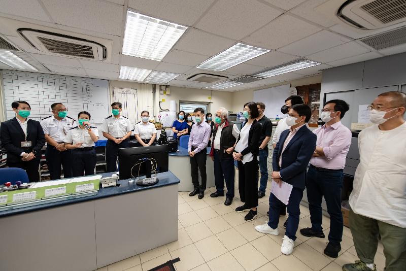 The Legislative Council Panel on Security visits San Uk Ling Holding Centre in Man Kam To today (May 26) to better understand its operation.