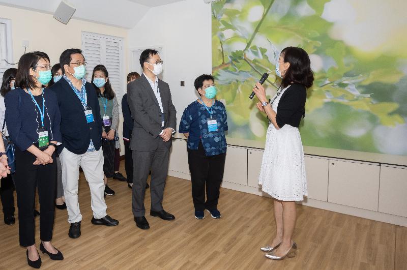 The Correctional Services Department officially launched a new initiative called "Mindfulness Place", the first mindfulness-based psychological treatment programme for male persons in custody, at Hei Ling Chau Drug Addiction Treatment Centre today (July 3). Photo shows the Commissioner for Narcotics, Ms Ivy Law (first left), accompanied by the Deputy Commissioner of Correctional Services, Mr Wong Kwok-hing (third right), touring the "Mindfulness Place".