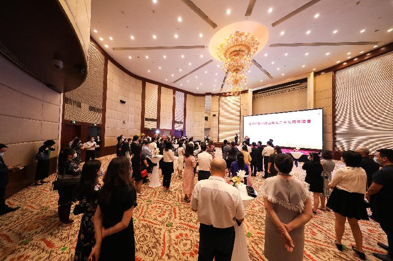 香港特別行政區政府駐武漢經濟貿易辦事處今日（七月十七日）在湖北省武漢市舉行香港特別行政區成立二十三周年酒會。