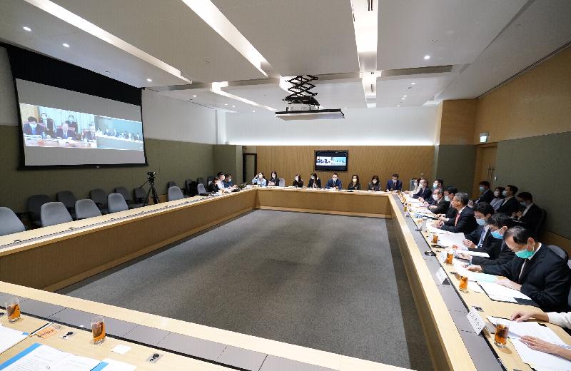 The third Joint Conference on Advancing Hong Kong's Full Participation in and Contribution to the Belt and Road Initiative was held virtually today (August 28). The Hong Kong Special Administrative Region Government, the National Development and Reform Commission, and relevant Mainland ministries participated in the meeting.