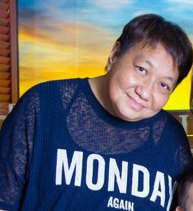 Wong Tin-pik, aged 54, is about 1.7 metres tall, 68 kilograms in weight and of fat build. She has a round face with yellow complexion and short black hair. She was last seen wearing a black short-sleeved dress and yellow slippers, and carrying a white recycle bag.