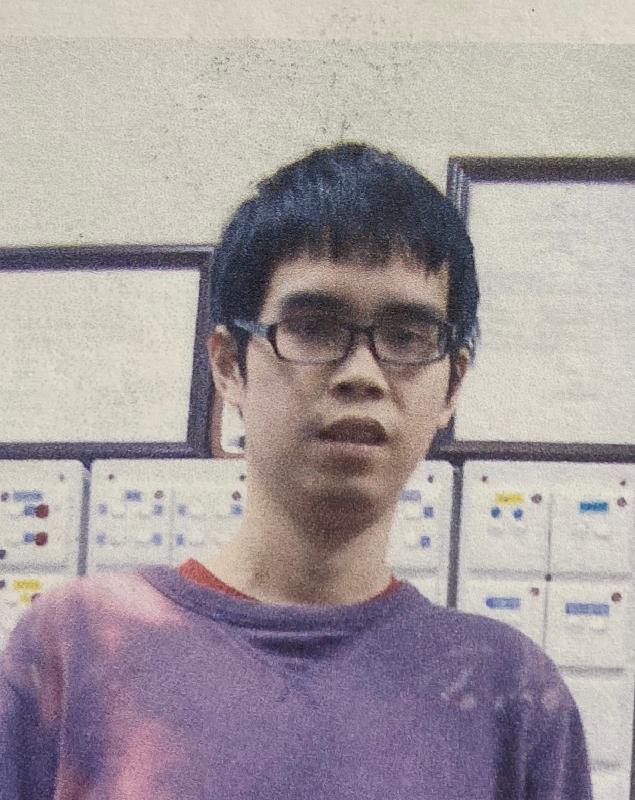 Leung Wing-ho, aged 35, is about 1.76 metres tall and of thin build. He has a pointed face with yellow complexion and short black hair. He was last seen wearing a pair of glasses, a black T-shirt, black trousers and grey sport shoes.