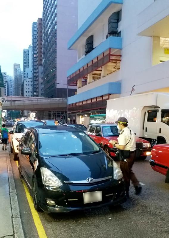 Eastern Police District launched a traffic enforcement operation to combat illegal parking and other traffic contraventions.