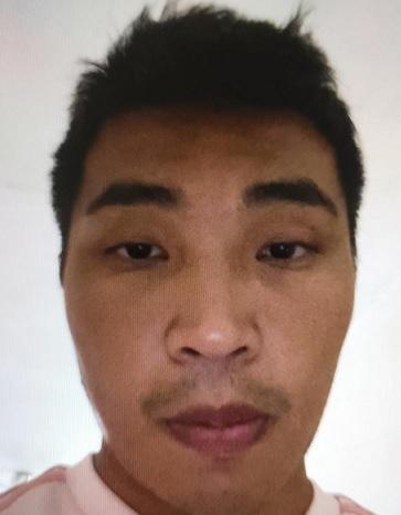 Wong Tsz-Tsung Kevin, aged 23, is about 1.7 metres tall, 59 kilograms in weight and of medium build. He has a sharp face with yellow complexion and short black hair. He was last seen wearing a dark blue short-sleeved shirt, black shorts, black slippers with a white logo and wearing a blue mask.
