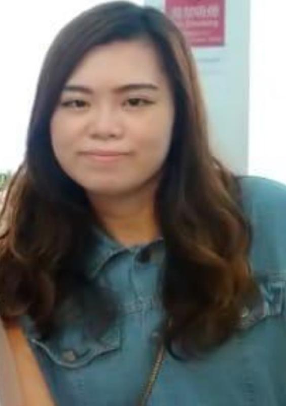 Yuen Pui-ue, aged 25, is about 1.6 metres tall, 50 kilograms in weight and of medium build. She has a round face with yellow complexion and long black hair. She was last seen wearing a blue T-shirt, blue jeans and white shoes.