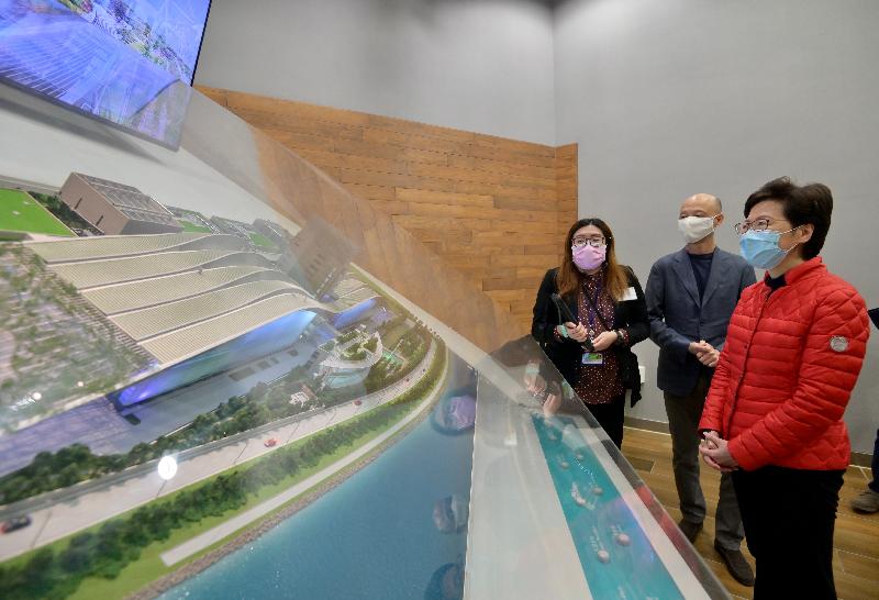 The Chief Executive, Mrs Carrie Lam (right), accompanied by the Secretary for the Environment, Mr Wong Kam-sing (centre), today (February 15) visited T．PARK in Tuen Mun to learn more about the technology of turning sewage sludge generated from sewage treatment facilities to electricity. 