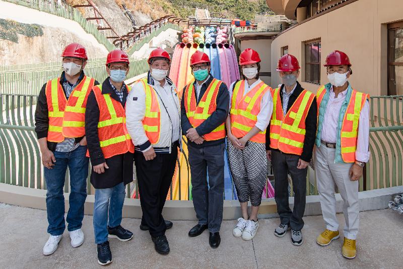 The Legislative Council (LegCo) Panel on Economic Development visits the Ocean Park today (February 20). Photo shows LegCo members visiting the Water World which will open this summer. (From left) Mr Chung Kwok-pan, Mr Tony Tse, Mr Christopher Cheung, Dr Lo Wai-kwok, Ms Yung Hoi-yan, Mr Yiu Si-wing and Mr Michael Tien.
