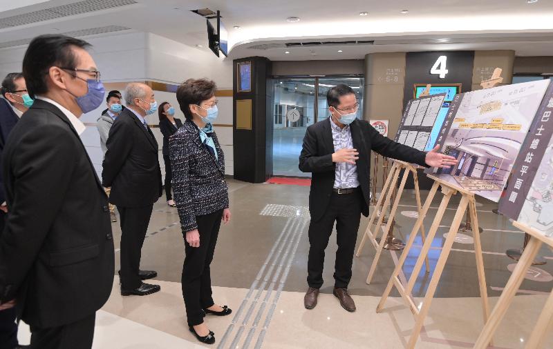The Chief Executive, Mrs Carrie Lam, today (March 24) visited Kwun Tong to inspect the newly completed Yue Man Square Public Transport Interchange (PTI) which will commence operation shortly. Photo shows Mrs Lam (second right) being briefed by a staff member of the Urban Renewal Authority (URA) on the bus terminus of the PTI. Looking on are the URA Board Chairman, Mr Chow Chung-kong (second left), and the Managing Director of the URA, Mr Wai Chi-sing (first left).