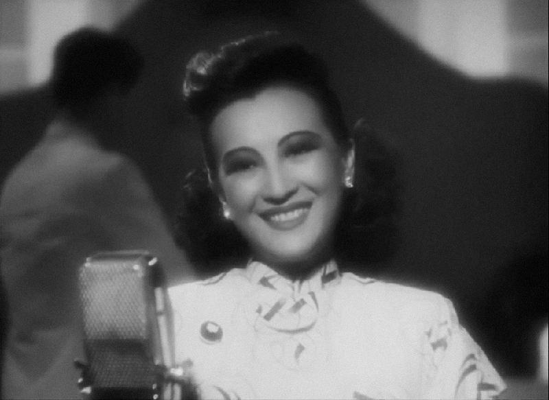 To mark its 20th anniversary, the Hong Kong Film Archive of the Leisure and Cultural Services Department will present "Treasure-Hunt Stories" from April to December, screening 36 archival gems collected between 1992 and 2012. Photo shows a film still of "An All-Consuming Love" (1947).  