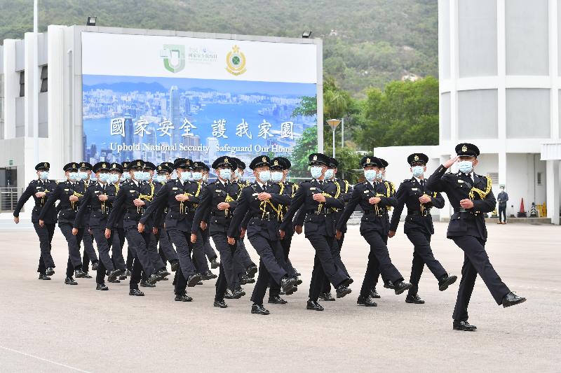 香港海关全力响应「全民国家安全教育日」，今日（四月十五日）于香港海关学院举办开放日。图示香港海关仪仗队人员以中式步操为开放日揭开序幕。