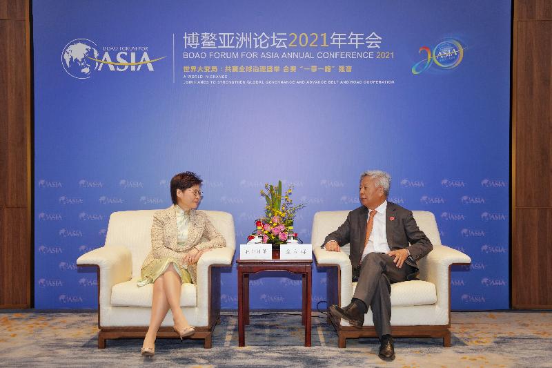 The Chief Executive, Mrs Carrie Lam, today (April 20) attended the Boao Forum for Asia Annual Conference 2021 in Hainan. Photo shows Mrs Lam (left) meeting with the President of the Asian Infrastructure Investment Bank, Mr Jin Liqun (right).
