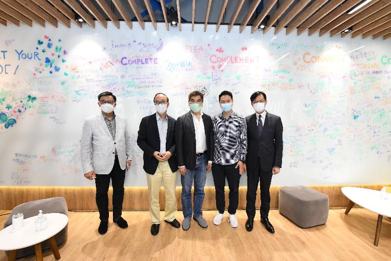 The Legislative Council (LegCo) Panel on Commerce and Industry visits the Hong Kong Productivity Council today (May 11).  Photo shows (from left) Dr Junius Ho Kwan-yiu, Mr Ma Fung-kwok, Mr Chung Kwok-pan, Mr Holden Chow Ho-ding and Mr Chan Chun-ying. 