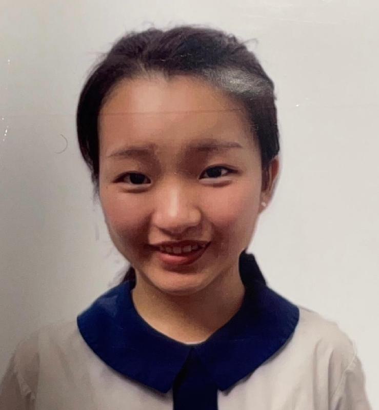 Lin Sihan, aged 15, is about 1.65 metres tall, 50 kilograms in weight and of medium build. She has a round face with yellow complexion and long black hair. She was last seen wearing a black T-shirt, black skirt, white shoes and carrying a white shoulder bag.