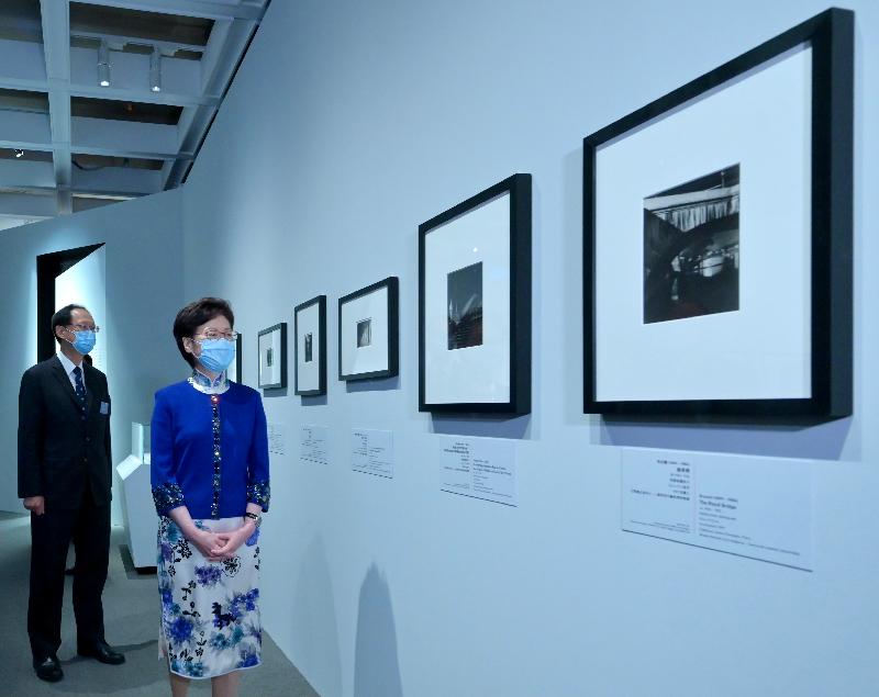 The Chief Executive, Mrs Carrie Lam attended the opening ceremony of the "Mythologies: Surrealism and Beyond — Masterpieces from Centre Pompidou" exhibition today (May 20). Photo shows Mrs Lam (right) touring the exhibition. Looking on is the Chairman of the Hong Kong Jockey Club, Mr Philip Chen.