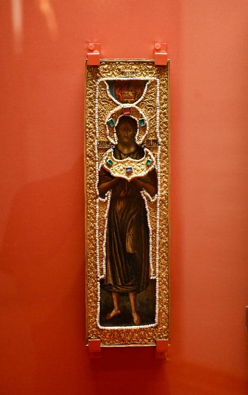 「聖耀皇權──俄羅斯皇家珍品展」開幕典禮今日（五月二十八日）在香港文化博物館舉行。圖示由宮廷畫家繪製的「聖阿列克謝」論尺聖像。