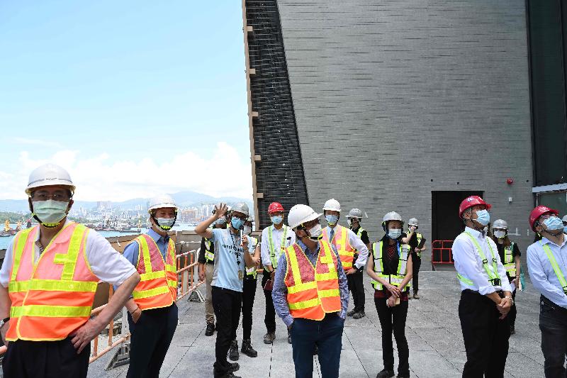 Non-official Members of the Executive Council (ExCo Non-official Members) today (June 3) visited the West Kowloon Cultural District to learn about its latest developments. Photo shows the ExCo Non-official Members visiting the construction site of the Hong Kong Palace Museum to learn about progress of the works.