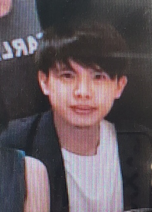 Wong Chun-hin, aged 27, is about 1.7 metres tall, 63 kilograms in weight and of medium build. He has a round face with yellow complexion and short black hair. He was last seen wearing a black jacket, white T-shirt, black pants and black shoes.