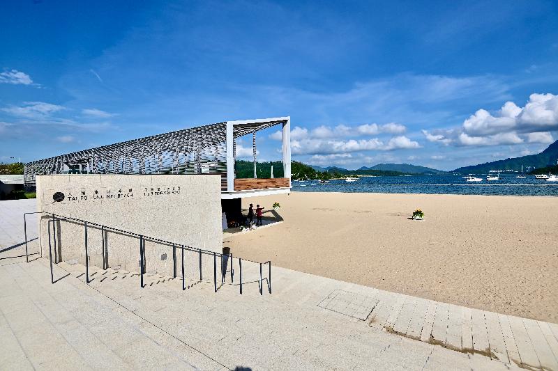 Tai Po Lung Mei Beach, managed by the Leisure and Cultural Services Department, will open for public use on June 23 (Wednesday). It will provide an additional choice of leisure facilities for the public. The beach is about 200 metres long with facilities including changing rooms, shower facilities and toilets.