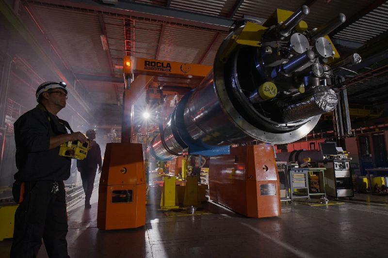 The Hong Kong Space Museum's new 3D dome show, "Secrets of the Universe 3D", will be launched on July 1. Photo shows a film still of "Secrets of the Universe 3D". Audiences can experience an inside look at the components of the Large Hadron Collider.