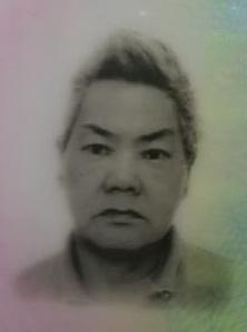 Hung On-shui, aged 60, is about 1.52 metres tall, 40 kilograms in weight and of thin build. She has a round face with yellow complexion and short white hair. She was last seen wearing an orange T-shirt, blue sweatpants, and pink slippers.
