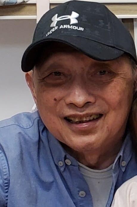  Chow Shiu-kit, aged 79, is about 1.7 metres tall, 60 kilograms in weight and of thin build. He has a round face with yellow complexion and short white hair. He was last seen wearing a blue and black jacket, a light blue shirt, grey and black trousers, black shoes and a black hat.
