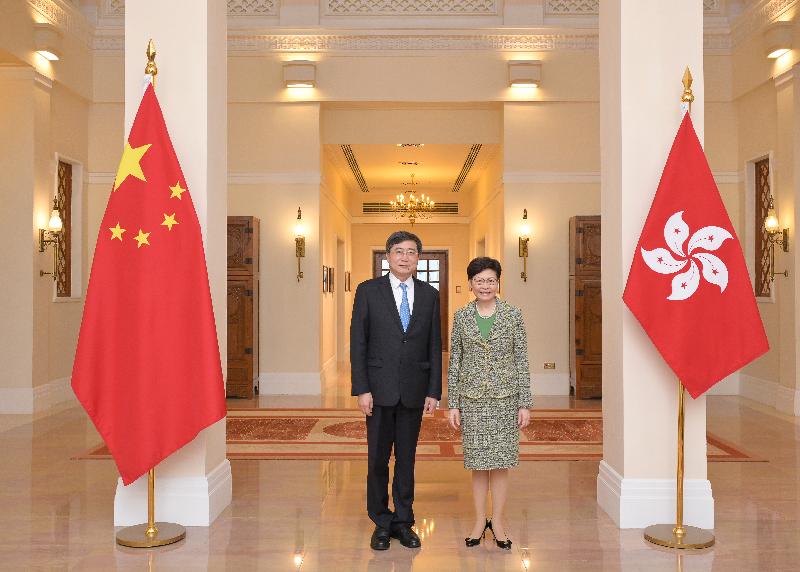 The Chief Executive, Mrs Carrie Lam (right), today (July 21) met with the Vice-Minister of Culture and Tourism, Mr Zhang Xu (left), at Government House. 