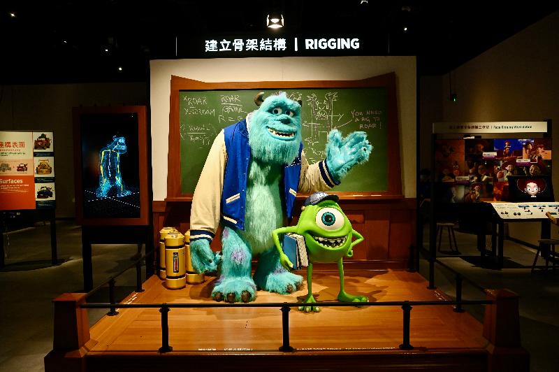The exhibition "The Science Behind Pixar" will be held at the Hong Kong Science Museum from tomorrow (July 30). Visitors can have a glimpse of the virtual skeleton of Sulley, a main character of "Monsters University", in the Rigging section.