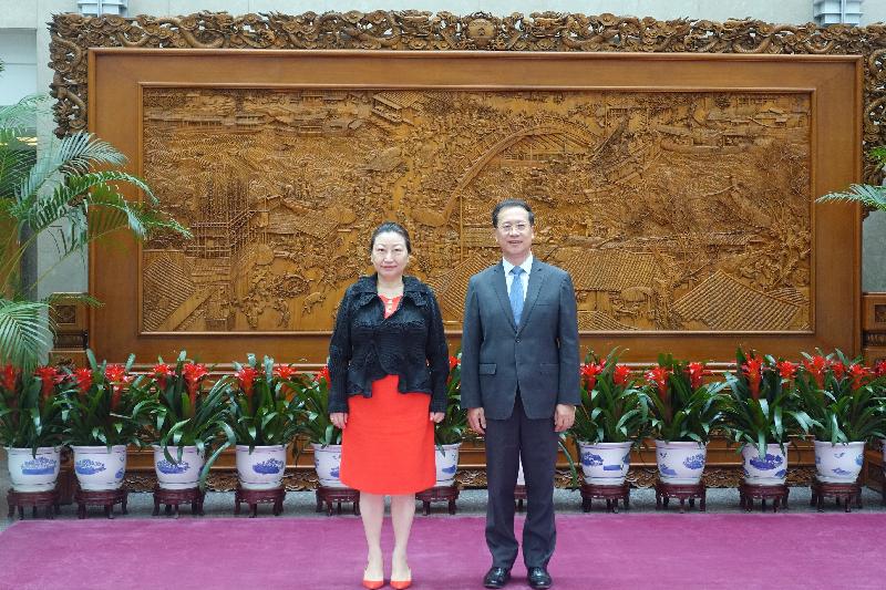 The Secretary for Justice, Ms Teresa Cheng, SC (left), visits the Ministry of Foreign Affairs to meet with the Vice Minister, Mr Ma Zhaoxu (right), in Beijing this afternoon (July 29).