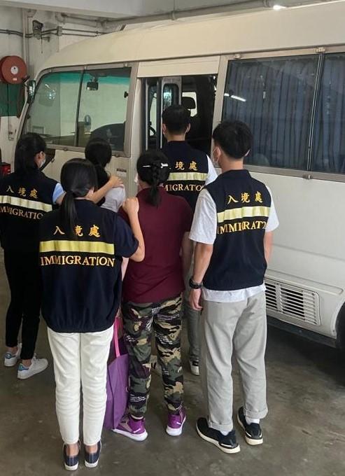 The Immigration Department mounted a series of territory-wide anti-illegal worker operations codenamed "Twilight" and "Rally" from August 9 to yesterday (August 12). Photo shows suspected illegal workers arrested during the operations.